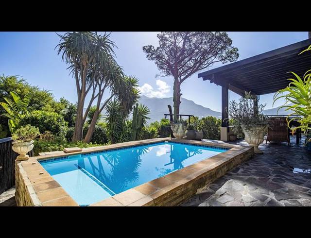 3 BEDROOM HOUSE FOR SALE IN BAVIAANSKLOOF ESTATE